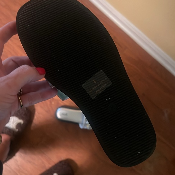 Size 8 silver slides, new, never worn, maximalist vibes! - Picture 5 of 5